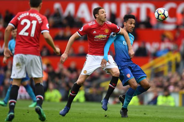 还是禁区内 还是禁区内